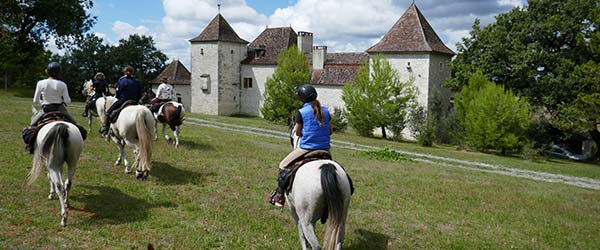 Randonnée à cheval au pays des bastides du sud ouest, Lot et Garonne, France