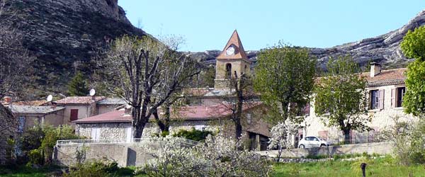 Rando cheval, sur la piste de lâagneau sisteronais, Haute Provence