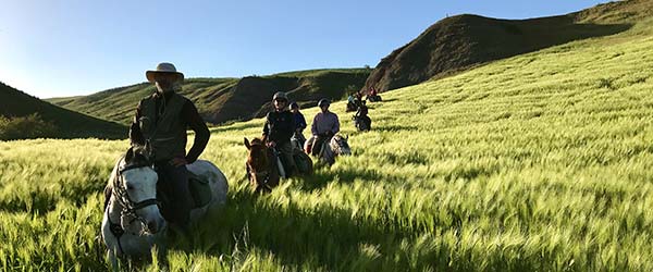 RandonnÃ©e Ã  cheval les grandes traversÃ©es de l'Ã®le, Sicile, Italie