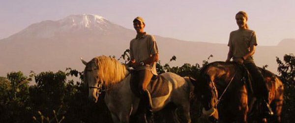 Safari équestre en Tanzanie, paysages tropicaux et faune sauvage, Tanzanie